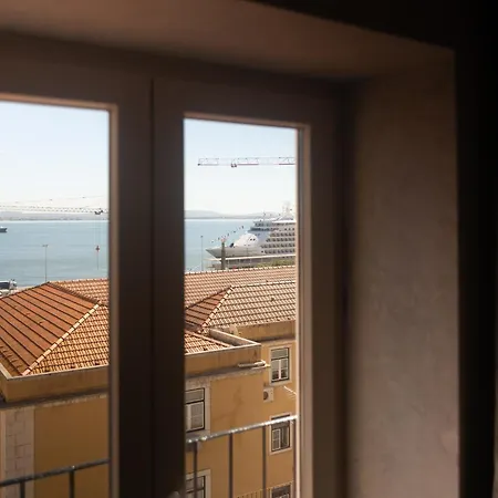 Apartment River View Historic Alfama Lissabon